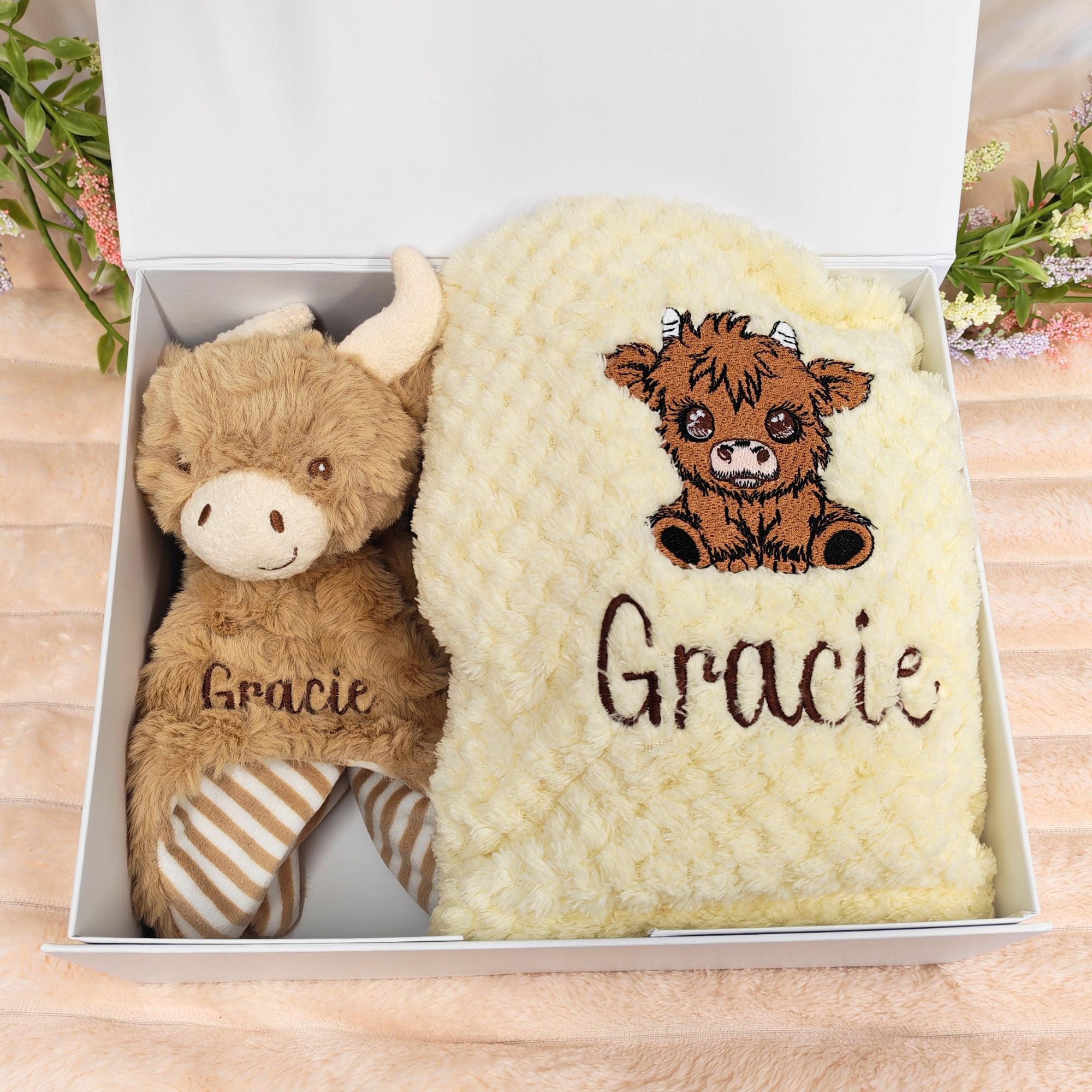 Personalised Highland Cow 2 Piece Baby Gift Box