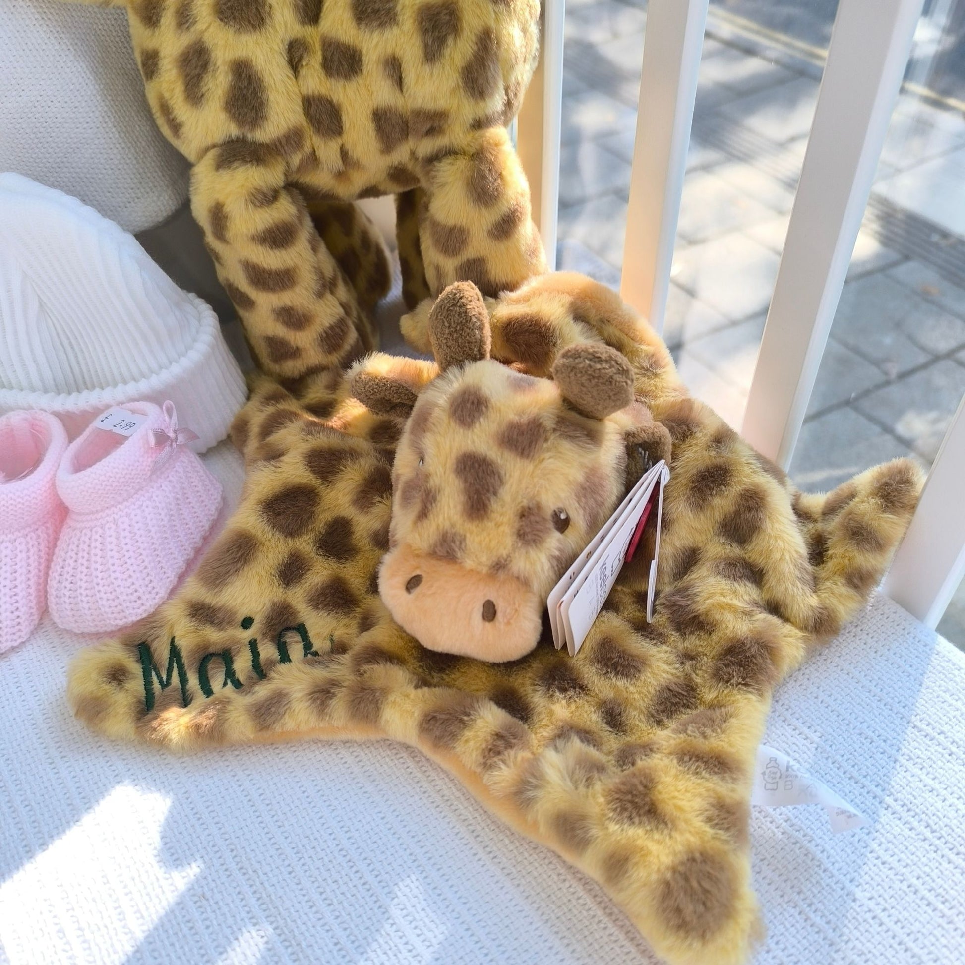 Personalised Giraffe Comforter for Baby – We Three Bears