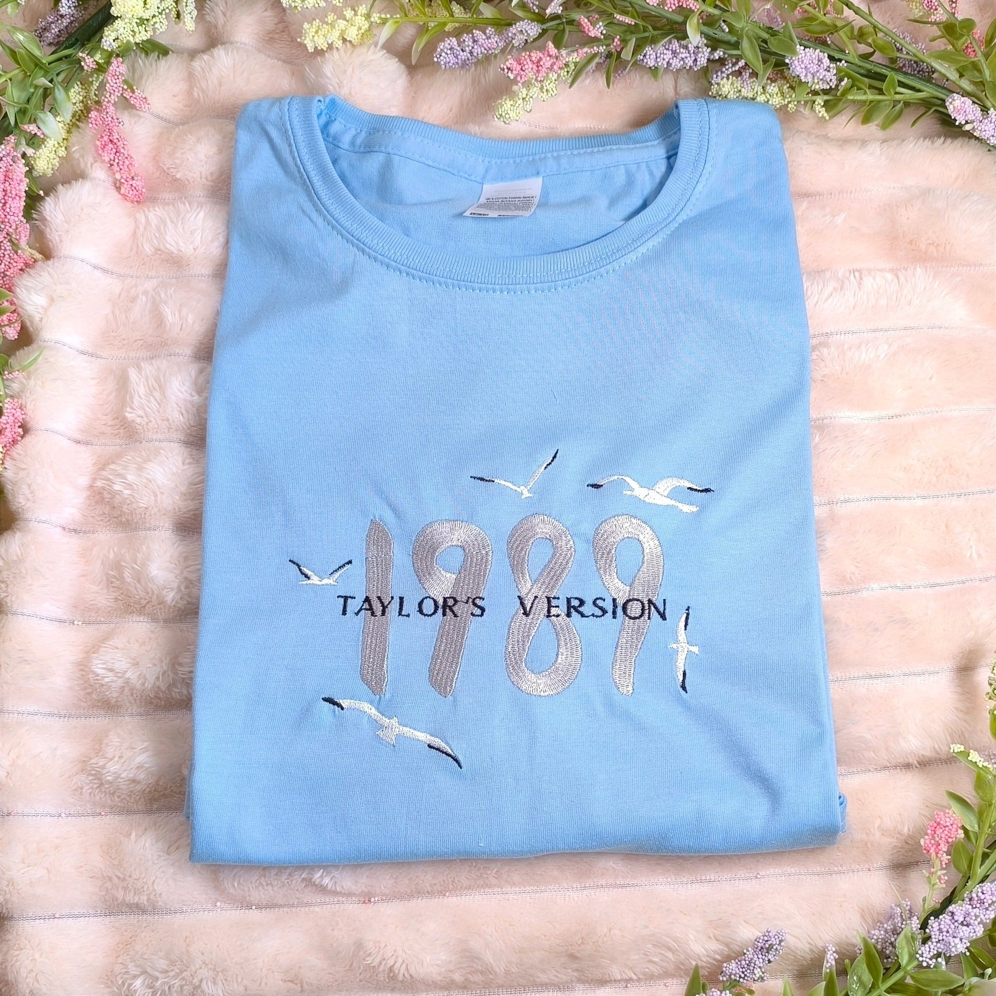 Taylor Swift T-Shirt - Embroidered 1989 Taylors Version